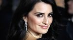 Tak Lagi Muda, Penelope Cruz Tetap Elok Dipandang