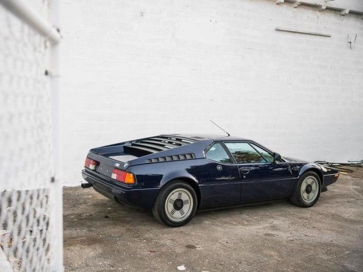 Foto: BMW M1 Jadul Seharga Dua Lamborghini