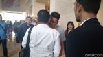Foto: Senyum Bobby Calon Mantu Jokowi dan Keluarga Besarnya di Solo