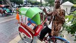 Ini 50 Tukang Becak Penjemput Tamu Pernikahan Putri Jokowi