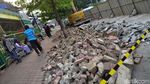 Trotoar Pasar Tanah Abang Diperbaiki