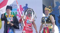 Superhero lokal, Gatotkaca juga hadir memeriahkan lomba kostum. (Foto: Uyung/detikHealth)