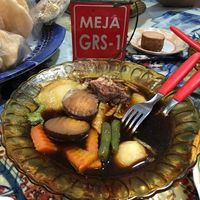 Lezatnya Paduan <i>Biefstuk</i>, Salad dan Sup dalam Seporsi Racikan Selat