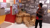 Di tempat ini pengunjung bisa melihat cara membuat bir sekaligus perjalanan 80 tahun pabrik bir di tanah air (Enggran/detikTravel)