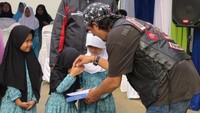 Guna memastikan pelayanan yang optimal dan mengetahui kebutuhan customernya, untuk pertama kalinya PT Pertamina (Persero) lakukan program CSR dengan cara touring. Bertajuk Pertamax Enduro Jelajah Negeri 2017, 15 bikers gabungan yang berasal dari Bikers Brotherhood Motorcycle Club (BBMC) dan Pertamina Jakarta akan mengaspal dari SPBU MT Haryono, Puncak, Bandung, hingga Tasikmalaya. Foto: Ruly Kurniawan