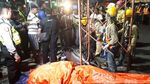 Penampakan Motor yang Ringsek Tertimpa Pagar Proyek MRT