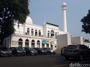 Alumni 212 Tinggalkan Masjid Al-Azhar Usai Peringati 411
