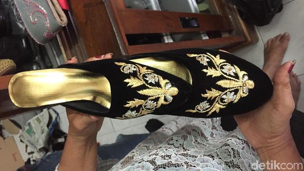 Ini Selop Buaya Beledu yang Akan Dipakai Kahiyang untuk Resepsi