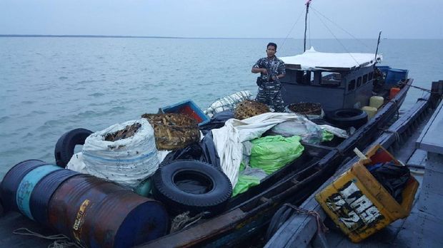 Penyelundupan 50 Bal Pakaian dari Malaysia Ditangkap di Perairan Sumut