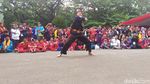Gaya Jawara Betawi Peragakan Jurus Silat di Monas