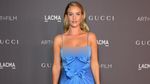 Jason Beruntung Banget Dapatkan Rosie Huntington-Whiteley