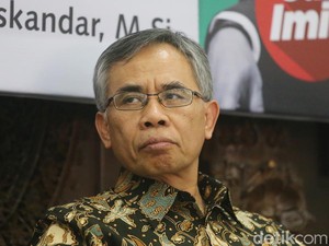 Bos OJK Respons Audit BPK soal Kinerja Individual Bank