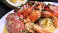 Namanya The Musang King Fried Crab! Sajian unik ini bisa Anda cicip di restoran Bandar Putri Puchong, Malaysia. Kepiting berukuran besar dengan daging yang lembut makin nikmat dipadu dengan saus durian. Sangat beraroma! Foto: Istimewa