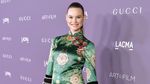 Behati Prinsloo Hamil Anak Kedua Adam Levine