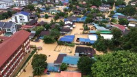 Tentara dikerahkan untuk memberikan bantuan setelah hujan deras yang berlangsung selama 15 jam di kawasan tersebut.