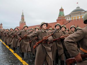 Militer Rusia Berkumpul di Lapangan Merah, Ada Apa?