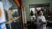 Bengkel Rumah Sepatu Winna merupakan tempat pemesanan selop untuk kebutuhan di acara pernikahan Kahiyang-Bobby.