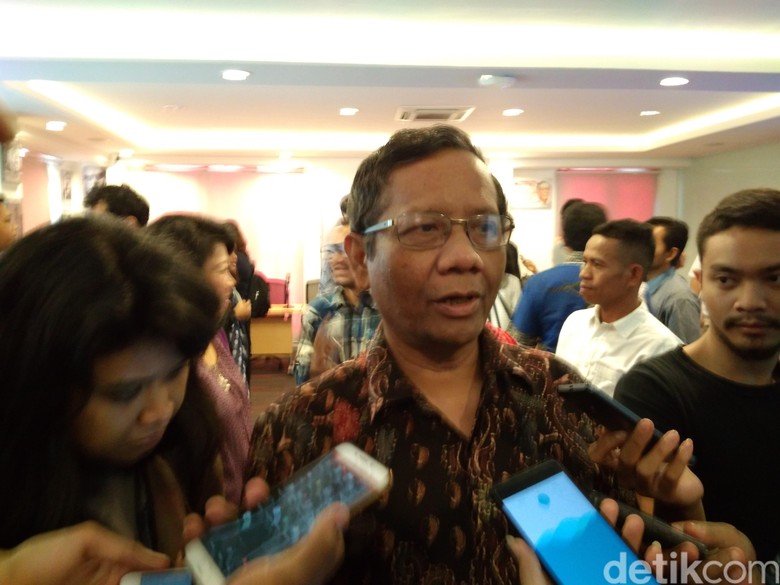 Mahfud MD Ingatkan PSI: Jangan Sampai Kirim Wakil ke KPK Mahfud MD Ingatkan PSI: Jangan Sampai Kirim Wakil ke KPK