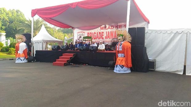 Brigade Jawara Betawi Rayakan Setahun Aksi 411 di Kawasan Monas