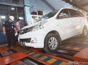 Driver Taksi Online Tolak Aturan Baru Menhub, Ini Alasannya
