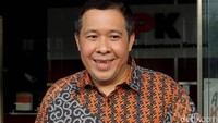 KPK menyebut Syafruddin mengusulkan disetujuinya KKSK perubahan atas proses litigasi terhadap kewajiban obligor menjadi restrukturisasi atas kewajiban penyerahan aset oleh obligor BLBI kepada BPPN sebesar Rp 4,8 triliun.