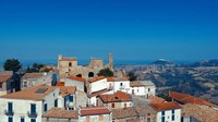 Foto: Colobraro dijuluki sebagai kawasan terkutuk, bahkan yang paling sial di Italia. Lokasinya di Provinsi Matera, di perbukitan sebelah selatan Italia (Elisabetta Abrami/BBC)