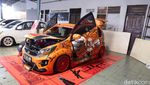 Melihat Deretan Mobil Eye Catching di Padang