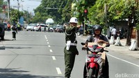 Saat kereta berangkat dari Hotel Alila lewat Jalan Slamet Riyadi ke timur, simpang Faroka (di barat hotel) akan ditutup. Kendaraan akan diarahkan belok ke utara melewati Jalan Prof Soeharso.