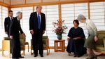 Foto: Bertemu Kaisar Jepang, Ini yang Dilakukan Trump
