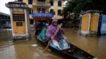 Foto: Begini Dahsyatnya Topan Damrey yang Terjang Vietnam