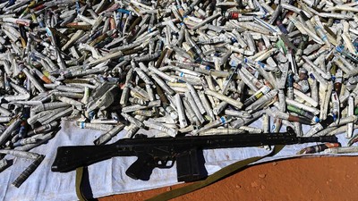 Foto 19 Ton Lintingan Ganja yang Diungkap Saat Penyergapan di Darfur