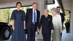 Foto: Bertemu Kaisar Jepang, Ini yang Dilakukan Trump