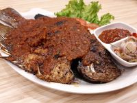 Sedapnya Ikan Gurame 'Terbang' hingga Gurame Saus Telur Asin yang Gurih