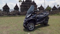 Piaggio MP3 500 Business menggendong mesin 500 cc.