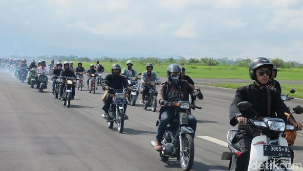 Ratusan Motor Konvoi di Lanud Wiriadinata Tasikmalaya