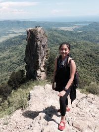 Viral Foto Polisi Cantik dan Seksi, Pesonanya Bikin Kagum Netizen