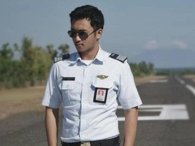 Pilot Ganteng Mantan Pacar Kahiyang Ayu Ternyata Gemar Olahraga