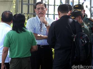 Luhut Bicara Alasannya Turun Tangan di Pernikahan Putri Jokowi