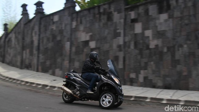 Skuter 3 Roda, Seperti Apa Enaknya?