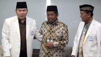 Sekjen DPP Partai Golkar Idrus Marham menerima Ketua Badan Koordinasi Muballigh Indonesia (Bakomubin), Deddy Ismatullah beserta jajarannya di kantor DPP Golkar, Slipi, Jakarta Barat, Senin (6/11/17).