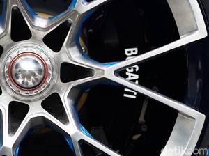 Satu Set Ban Mobil Ini Seharga 6 Unit Avanza