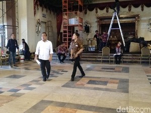 Dekorasi Pernikahan Putri Jokowi Mulai Dipasang di Graha Saba Buana