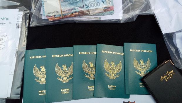 Bukti kasus pungli Imigrasi Tanjung Perak