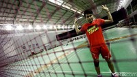 Semua dilakukan pemain asal Banyumas, Jawa Tengah itu demi keluarga. Bukan cuma semangat dari istri, Michelle Nabila Harminc, tapi juga buah hatinya, Danish Arsenio Ahmad.