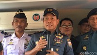 Laksamana Muda TNI Aan Kurnia yang sebelumnya menjabat sebagai Pangarmabar kini menempati jabatan Asops KSAL. Posisinya digantikan oleh Laksma Yudo Margono (Foto: Indra Komara/detikcom)