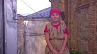 Foto: Traveler dari luar kota yang datang dapat menyaksikan performer yang beraksi seperti penyihir, serigala jadi-jadian Lupumanare dan karakter lainnya (Elisabetta Abrami/BBC)