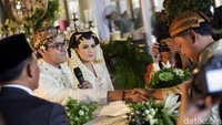 Mytha Lestari dinikahi Barry di Klub Golf Estate Bogor Raya, Jawa Barat. Foto: Mytha Lestari / Ismail