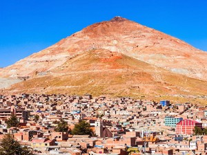 Gunung yang Memakan Manusia di Bolivia