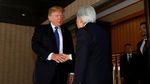 Foto: Bertemu Kaisar Jepang, Ini yang Dilakukan Trump