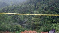 Penamaan tanjakan itu lantaran sering terjadi kecelakaan yang menyebabkan pengantin menjadi korban meninggal dunia. Hiii,... mengerikan yah.